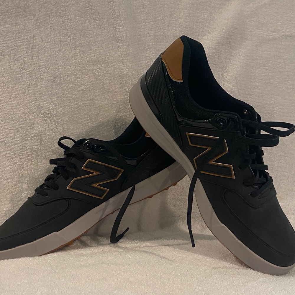 New Balance Men's Black and Tan Sneakers